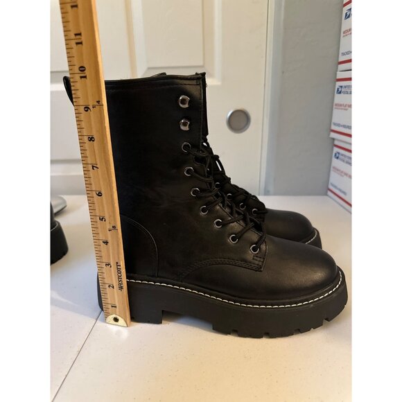 Wild Fable Women’s Logan Lug Combat Boots with memory foam insole size 10 NWT - Picture 5 of 7